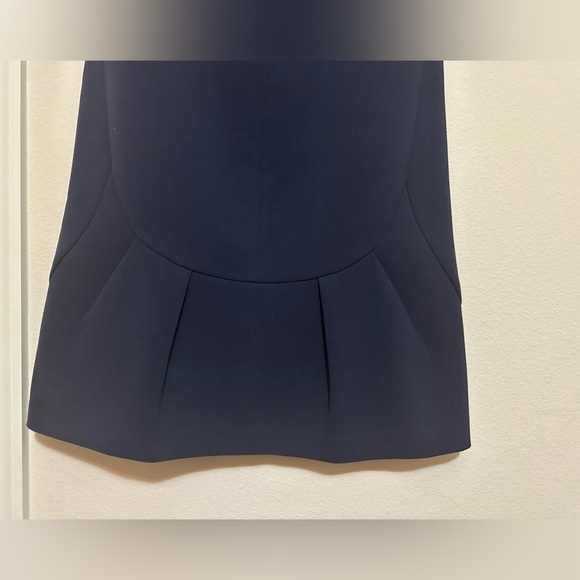 Hoss Intropia Navy Shift Dress with Pleated Bottom in US Size 4 - Picture 3 of 7